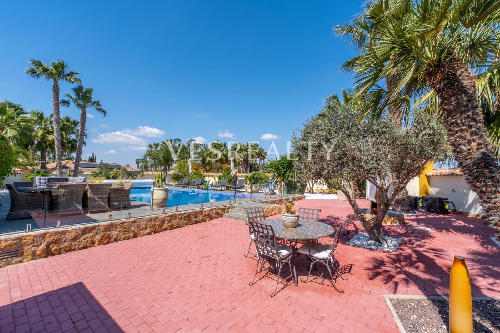 4 Zimmer Villa zu verkaufen in Catral mit Pool Garage - 850.000 € (Ref: 9720207)