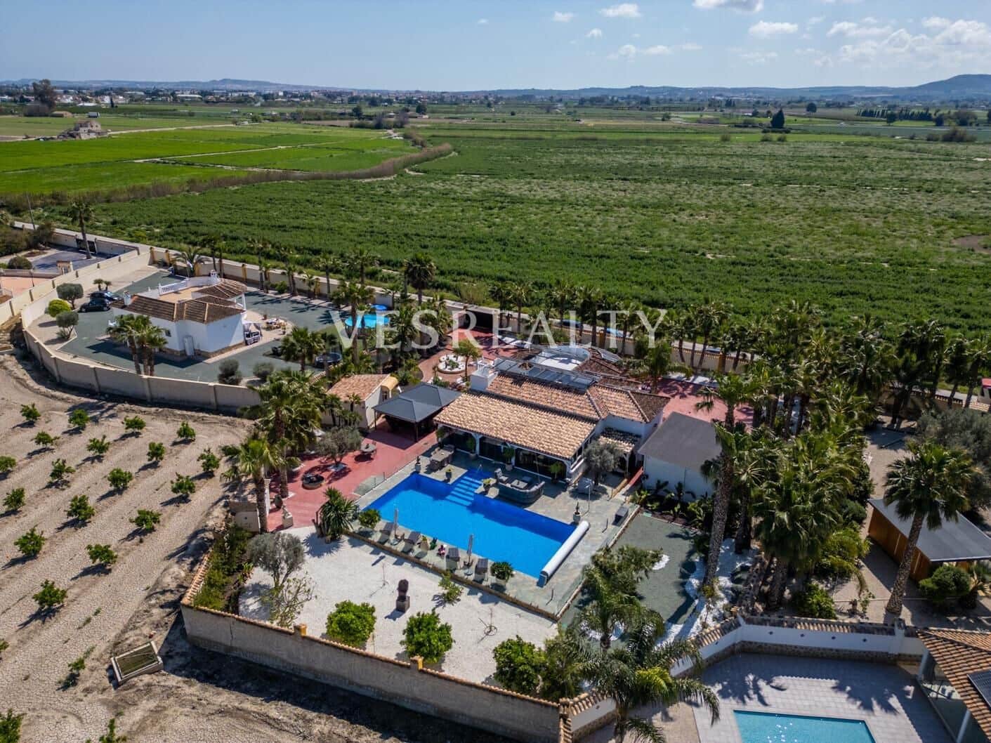 4 Zimmer Villa zu verkaufen in Catral mit Pool Garage - 850.000 € (Ref: 9720207)