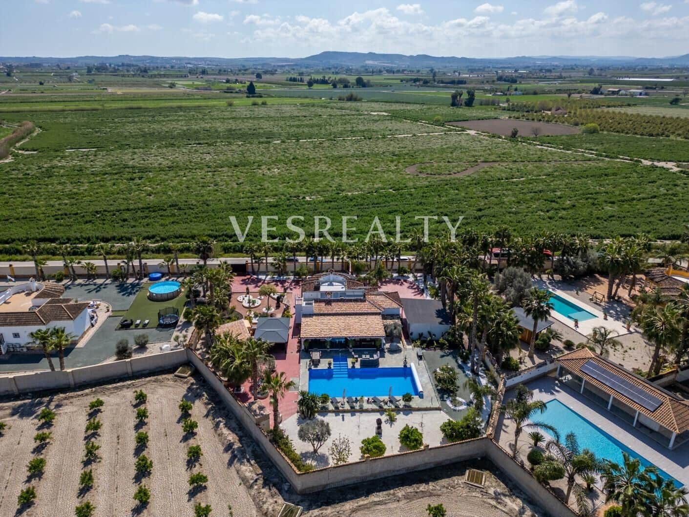 4 Zimmer Villa zu verkaufen in Catral mit Pool Garage - 850.000 € (Ref: 9720207)