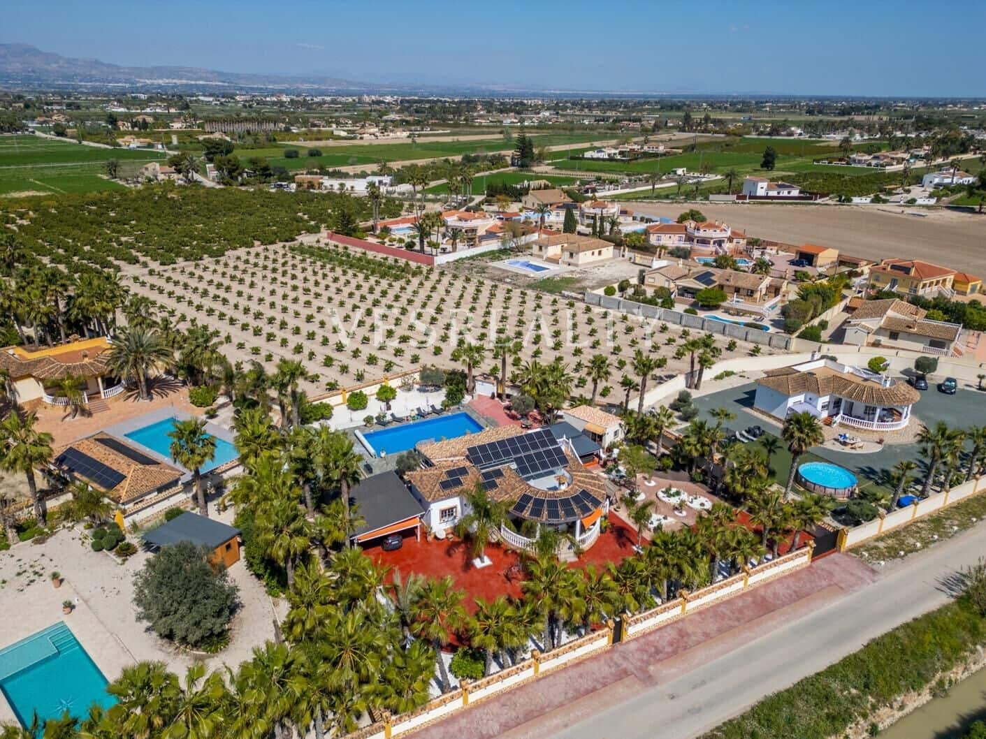 4 Zimmer Villa zu verkaufen in Catral mit Pool Garage - 850.000 € (Ref: 9720207)