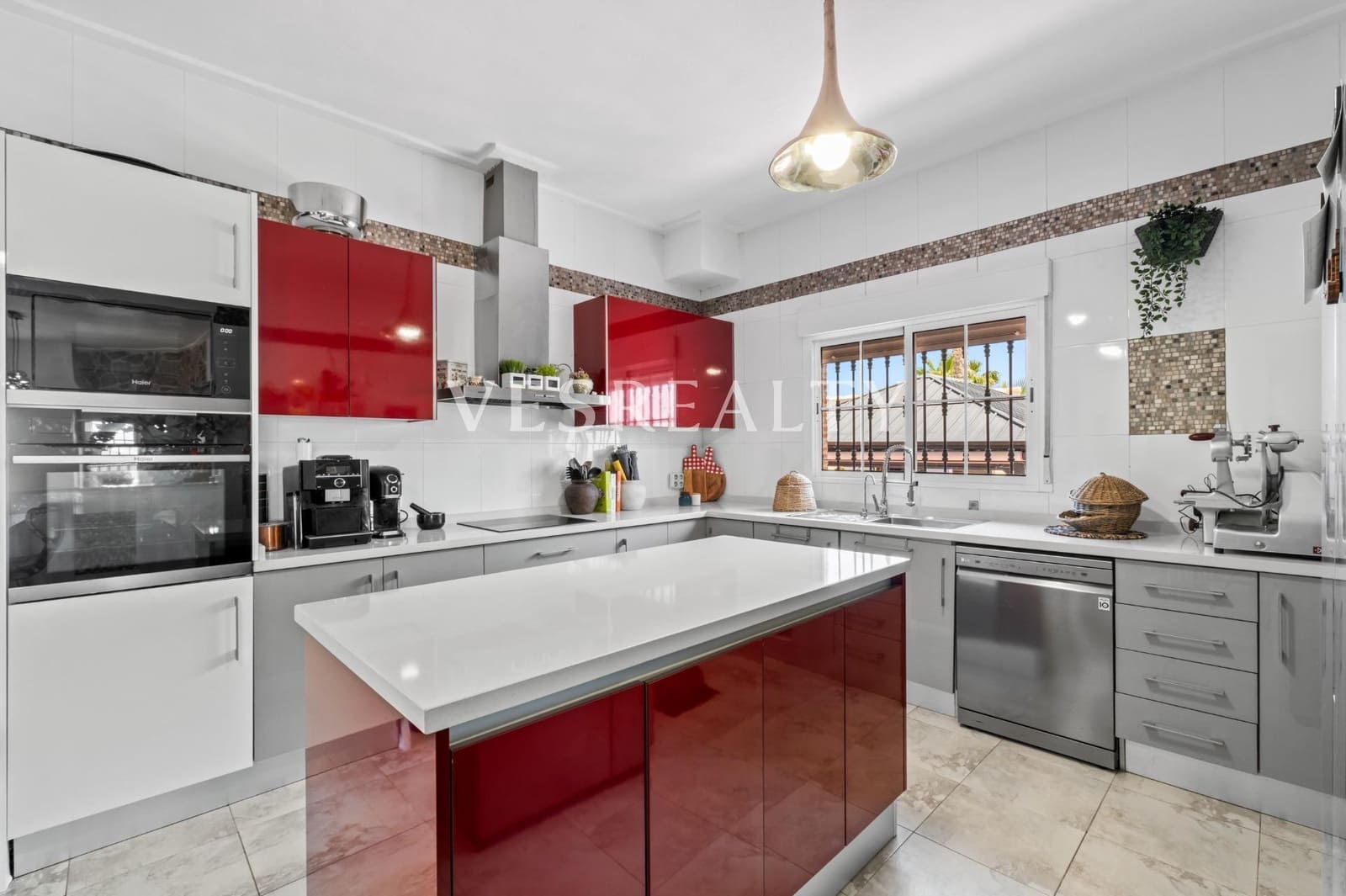 4 Zimmer Villa zu verkaufen in Catral mit Pool Garage - 850.000 € (Ref: 9720207)