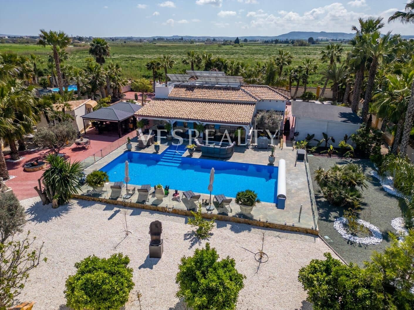 4 Zimmer Villa zu verkaufen in Catral mit Pool Garage - 850.000 € (Ref: 9720207)