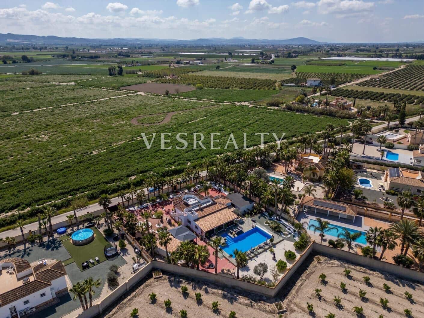 4 Zimmer Villa zu verkaufen in Catral mit Pool Garage - 850.000 € (Ref: 9720207)