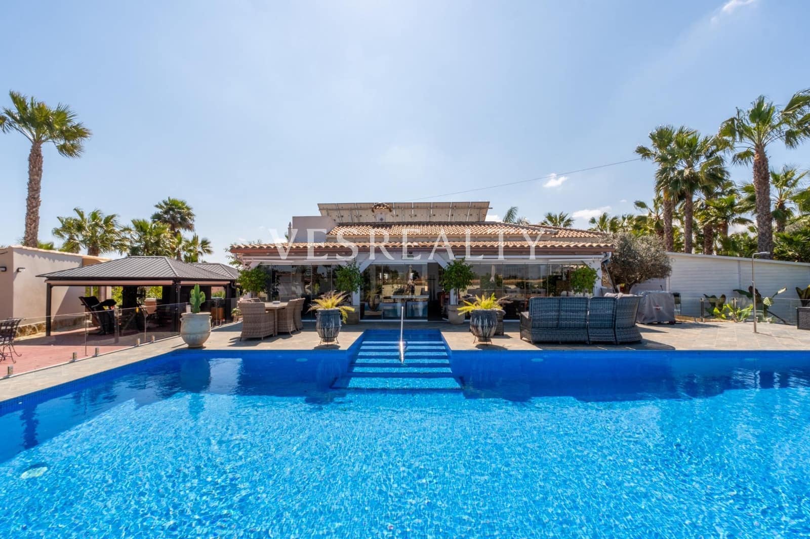 4 Zimmer Villa zu verkaufen in Catral mit Pool Garage - 850.000 € (Ref: 9720207)