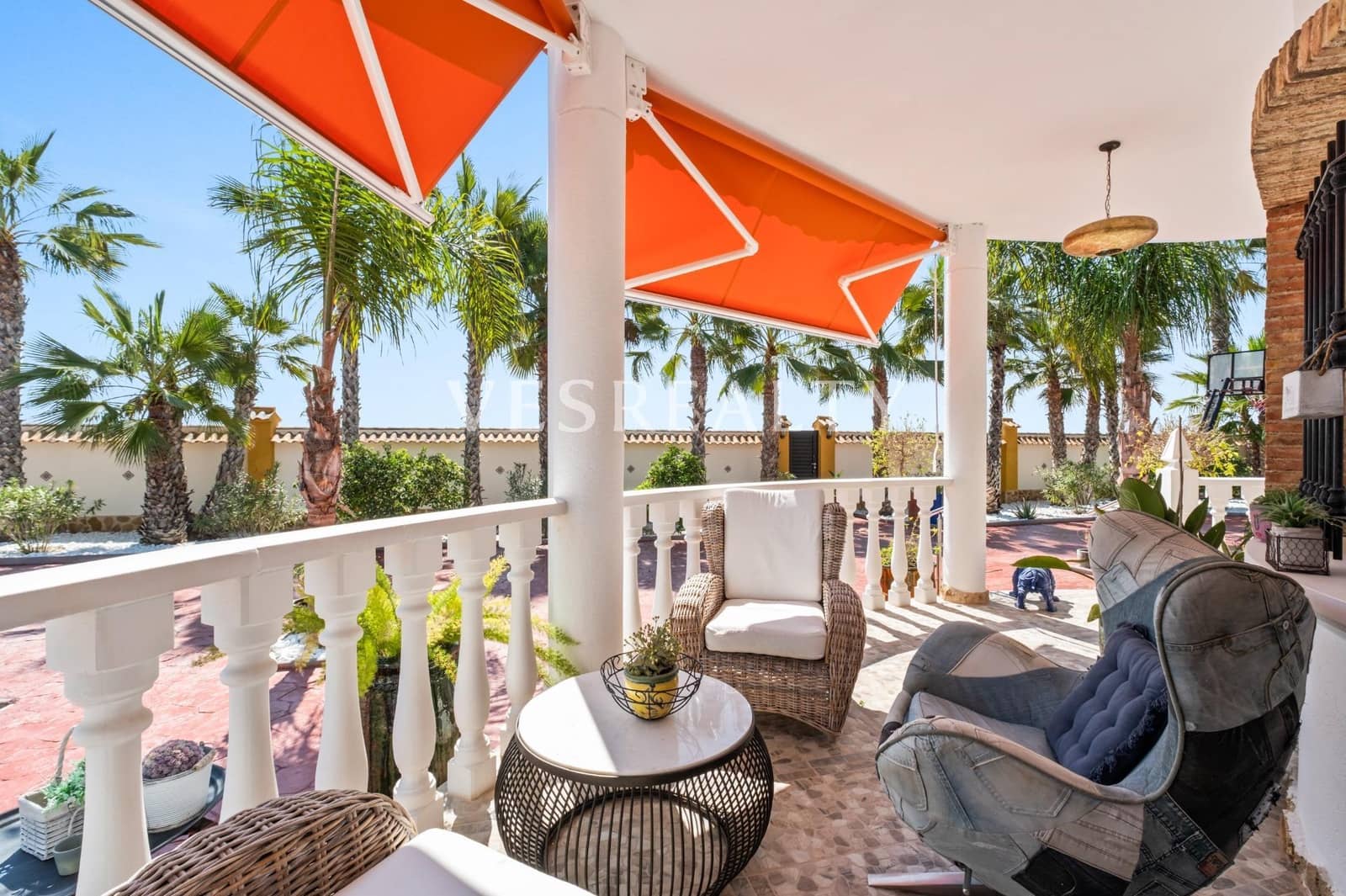 4 Zimmer Villa zu verkaufen in Catral mit Pool Garage - 850.000 € (Ref: 9720207)