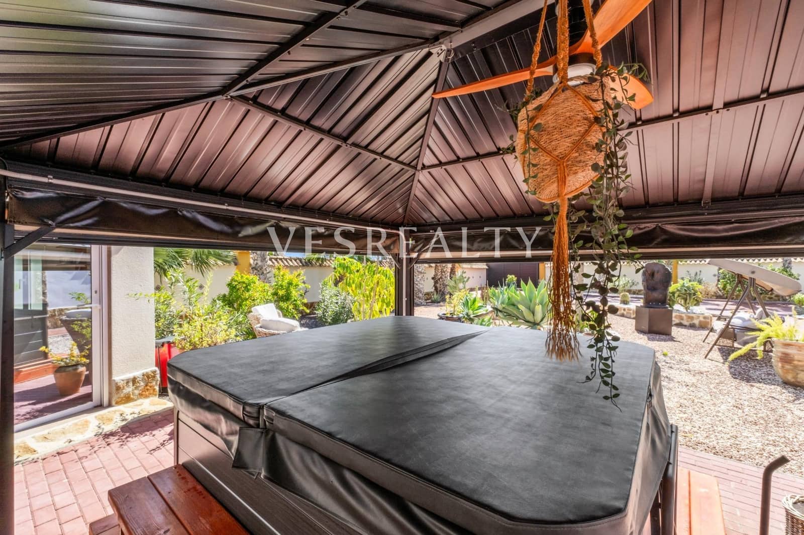 4 Zimmer Villa zu verkaufen in Catral mit Pool Garage - 850.000 € (Ref: 9720207)