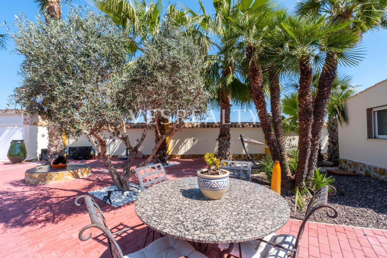 4 Zimmer Villa zu verkaufen in Catral mit Pool Garage - 850.000 € (Ref: 9720207)