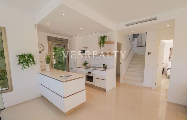 Chalet de 3 habitaciones en Los Alcázares en venta con piscina - 544.841 € (Ref: 9721918)