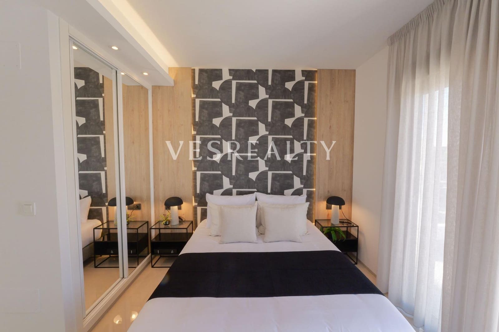 3 soveværelse Villa til salg i Los Alcazares med swimmingpool - € 544.841 (Ref: 9721918)