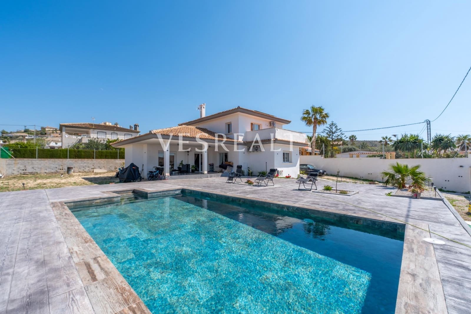 4 bedroom Villa for sale in Busot with pool - € 525,000 (Ref: 9732436)