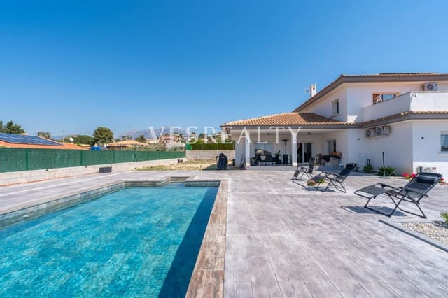 4 slaapkamer Villa te koop in Busot met zwembad - € 525.000 (Ref: 9732436)