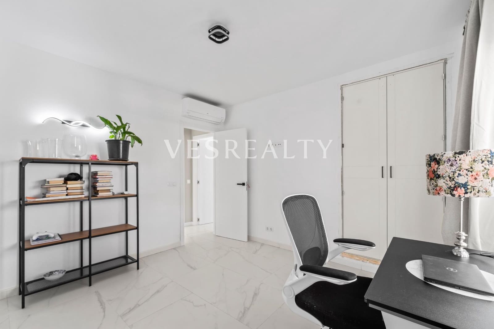 4 bedroom Villa for sale in Busot with pool - € 525,000 (Ref: 9732436)