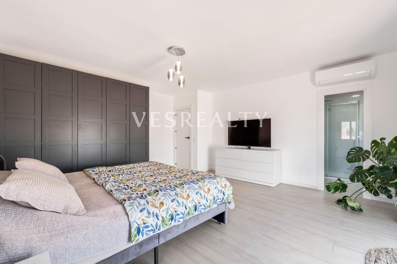 4 bedroom Villa for sale in Busot with pool - € 525,000 (Ref: 9732436)