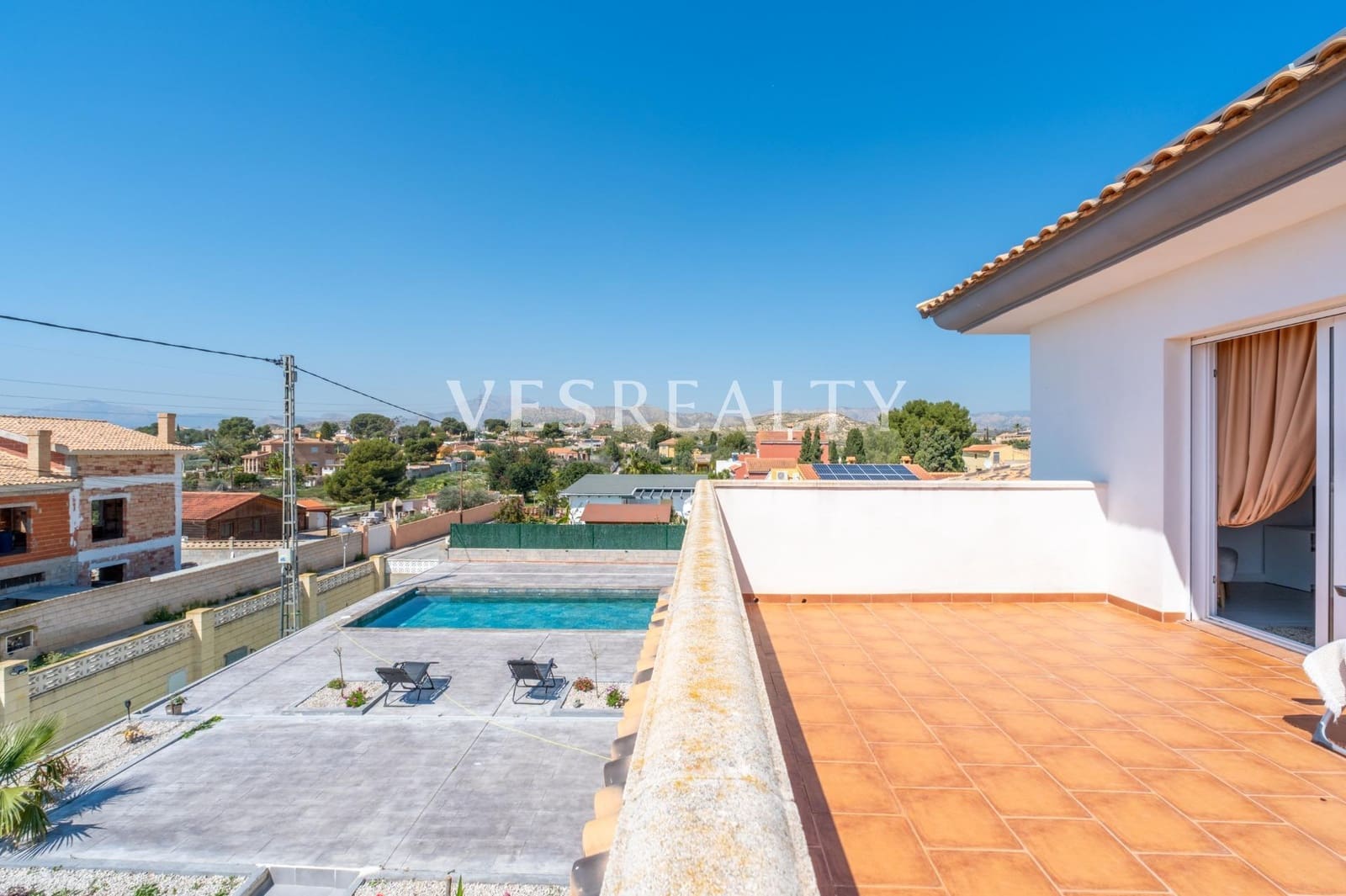 4 bedroom Villa for sale in Busot with pool - € 525,000 (Ref: 9732436)