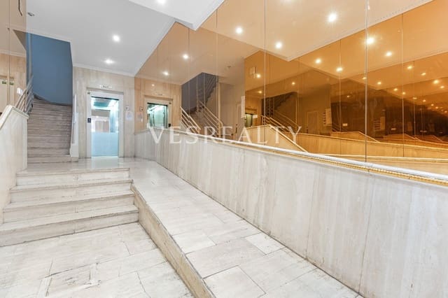 Studio til salg i Mercado, Alicante by - € 180.000 (Ref: 9735821)