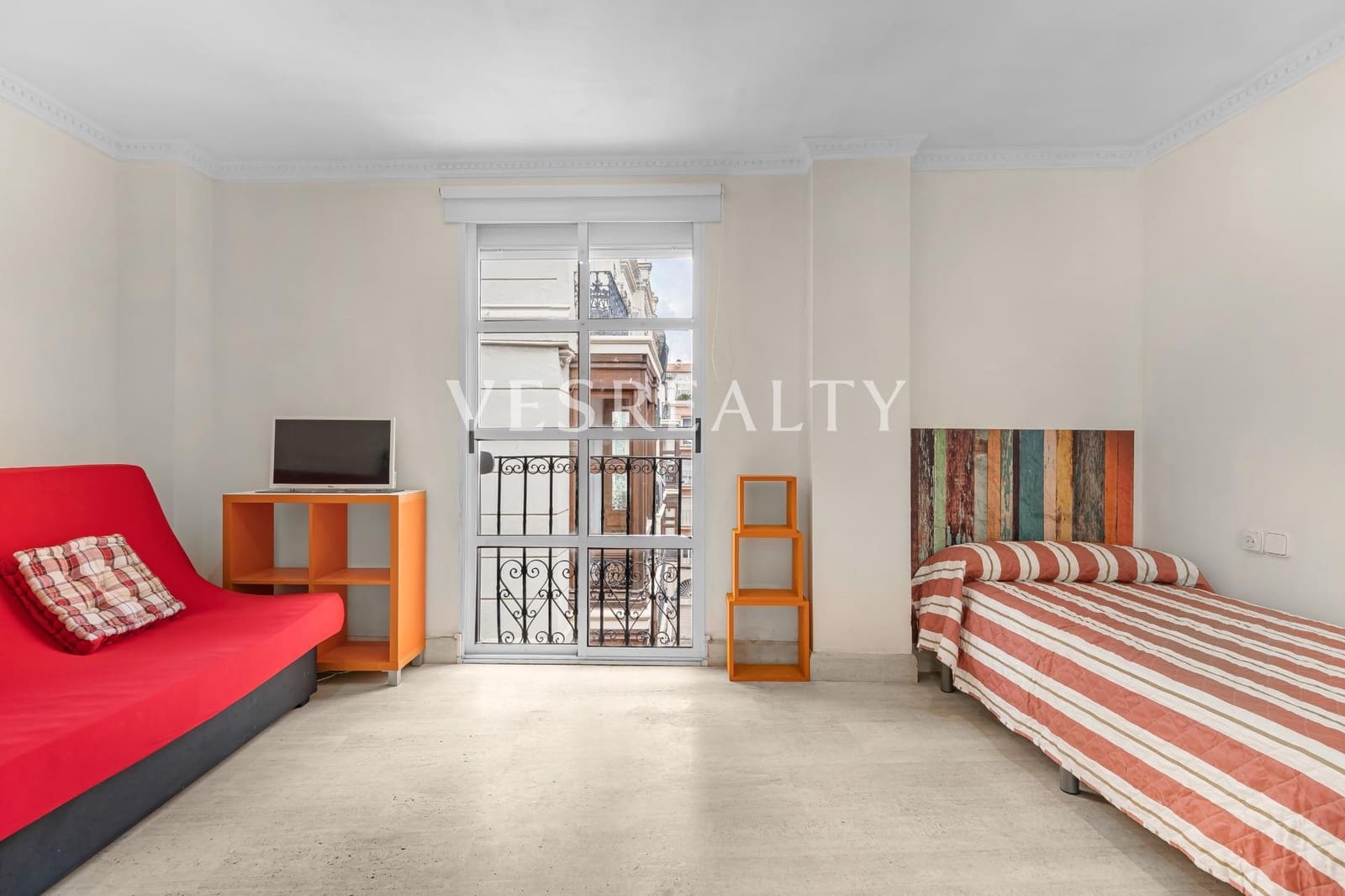 Studio til salg i Alicante by - € 180.000 (Ref: 9735821)