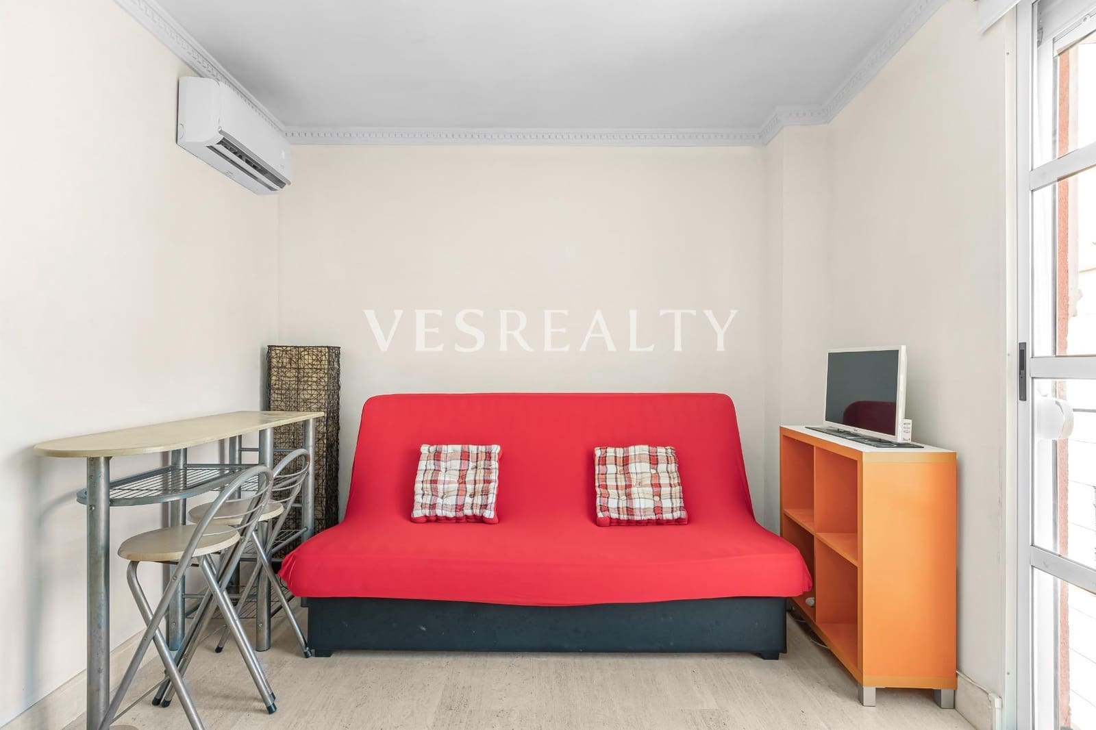 Studio til salg i Alicante by - € 180.000 (Ref: 9735821)