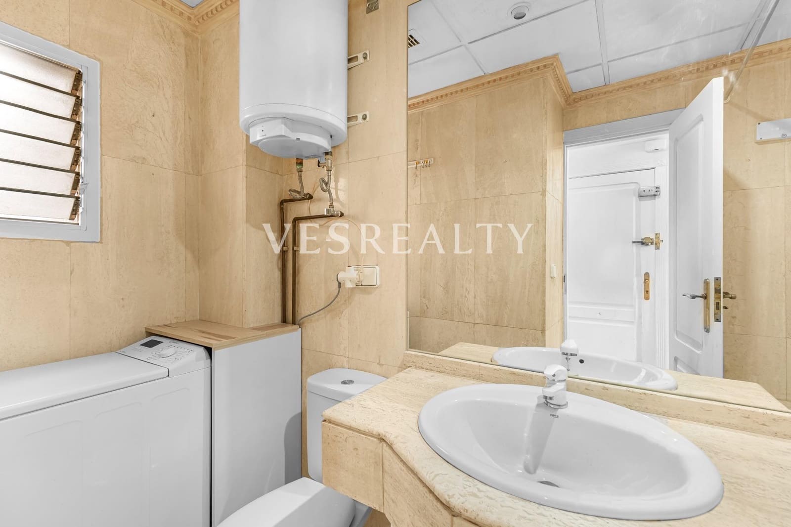 Studio til salg i Alicante by - € 180.000 (Ref: 9735821)