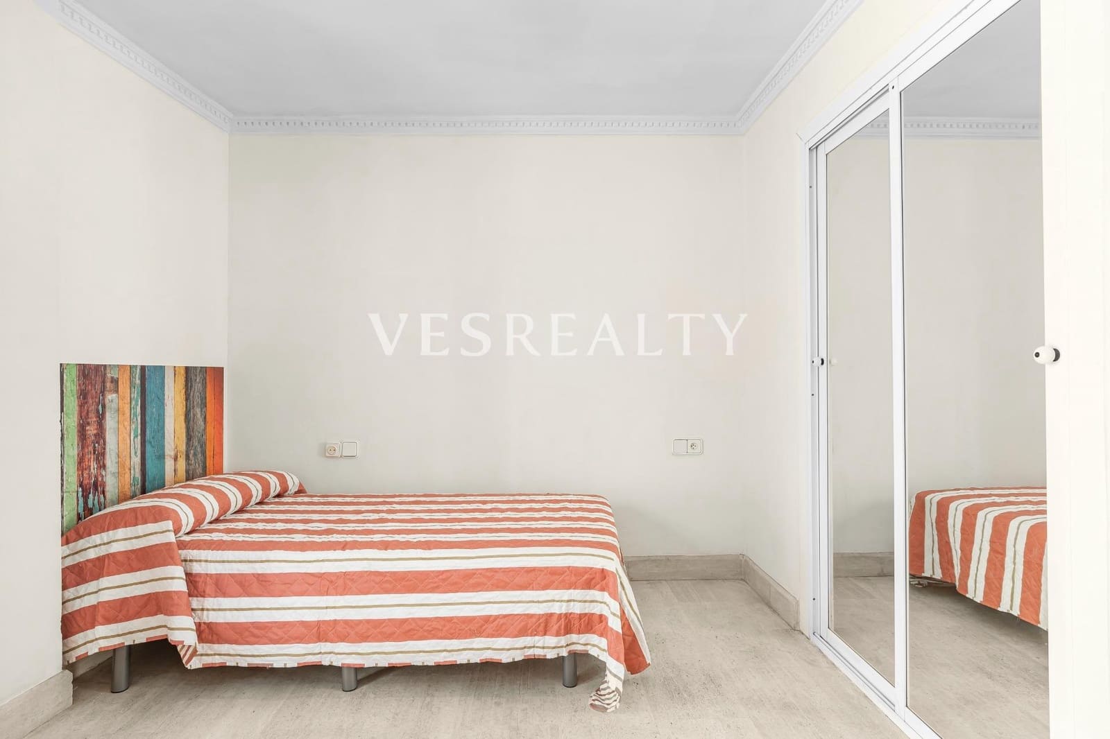 Studio til salg i Alicante by - € 180.000 (Ref: 9735821)