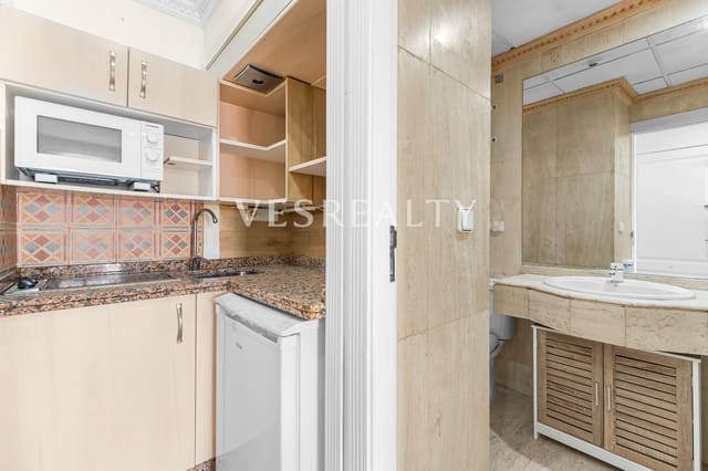 Studio til salg i Mercado, Alicante by - € 180.000 (Ref: 9735821)