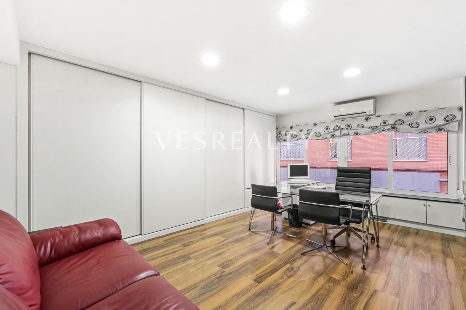 2 soverom Kontor til salgs i Alicante by - € 185 000 (Ref: 9735822)