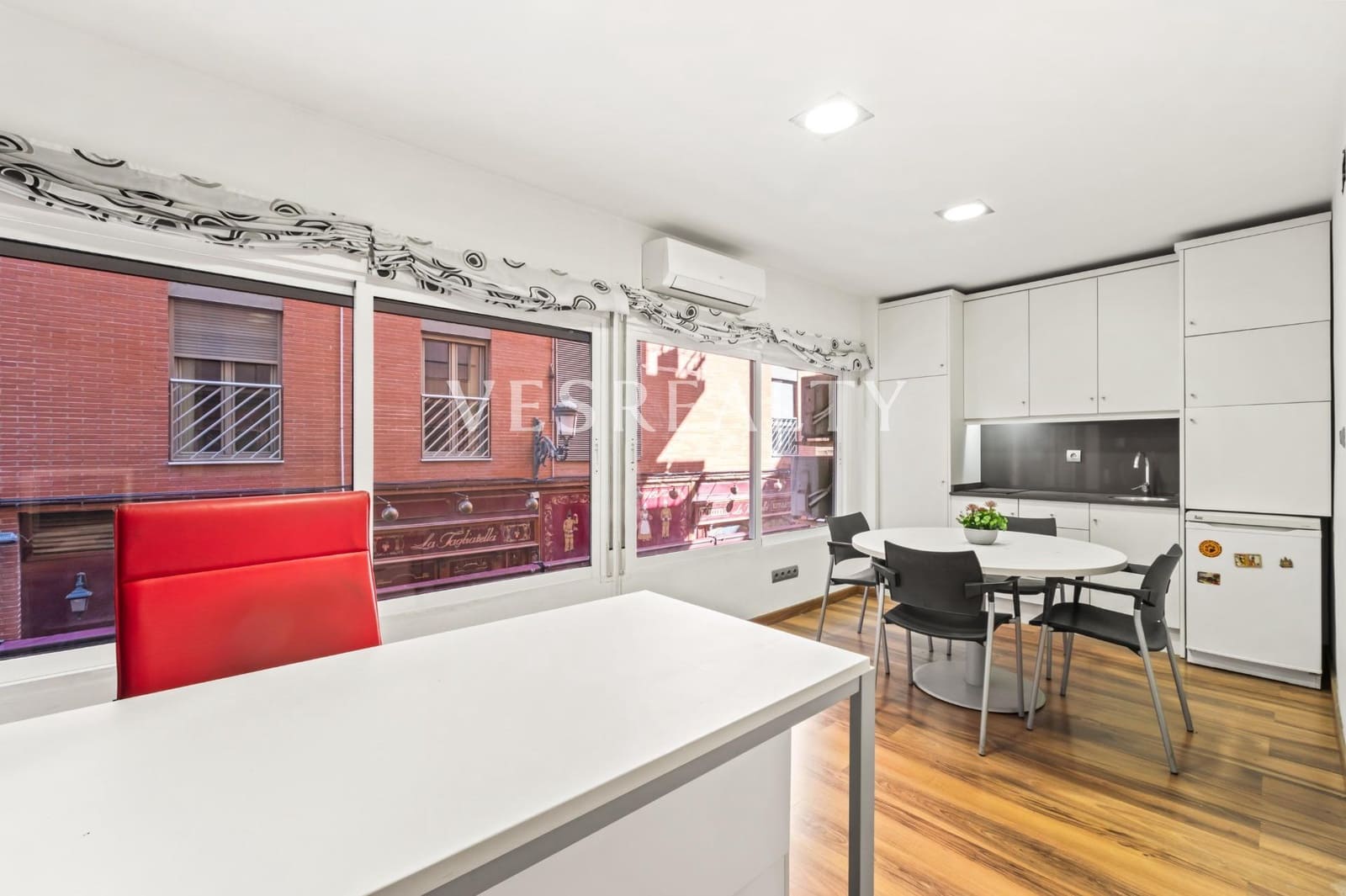 2 soverom Kontor til salgs i Alicante by - € 185 000 (Ref: 9735822)