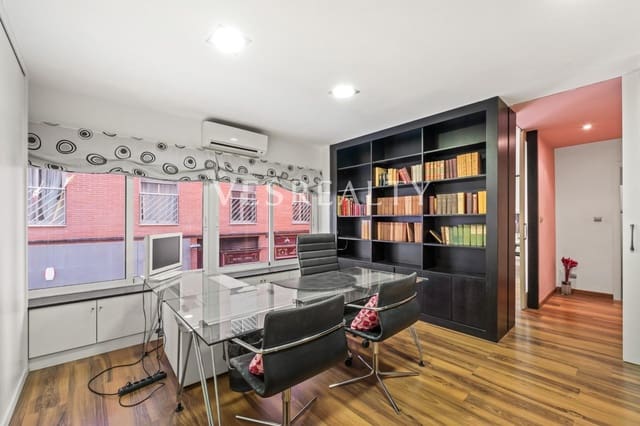 2 bedroom Office for sale in Mercado, Alicante / Alacant city - € 185,000 (Ref: 9735822)