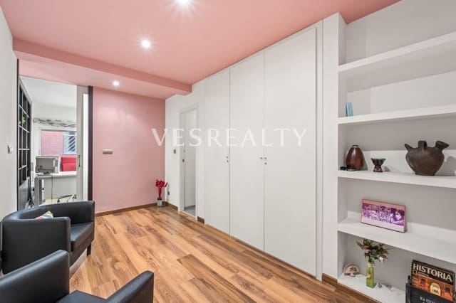 2 bedroom Office for sale in Mercado, Alicante / Alacant city - € 185,000 (Ref: 9735822)