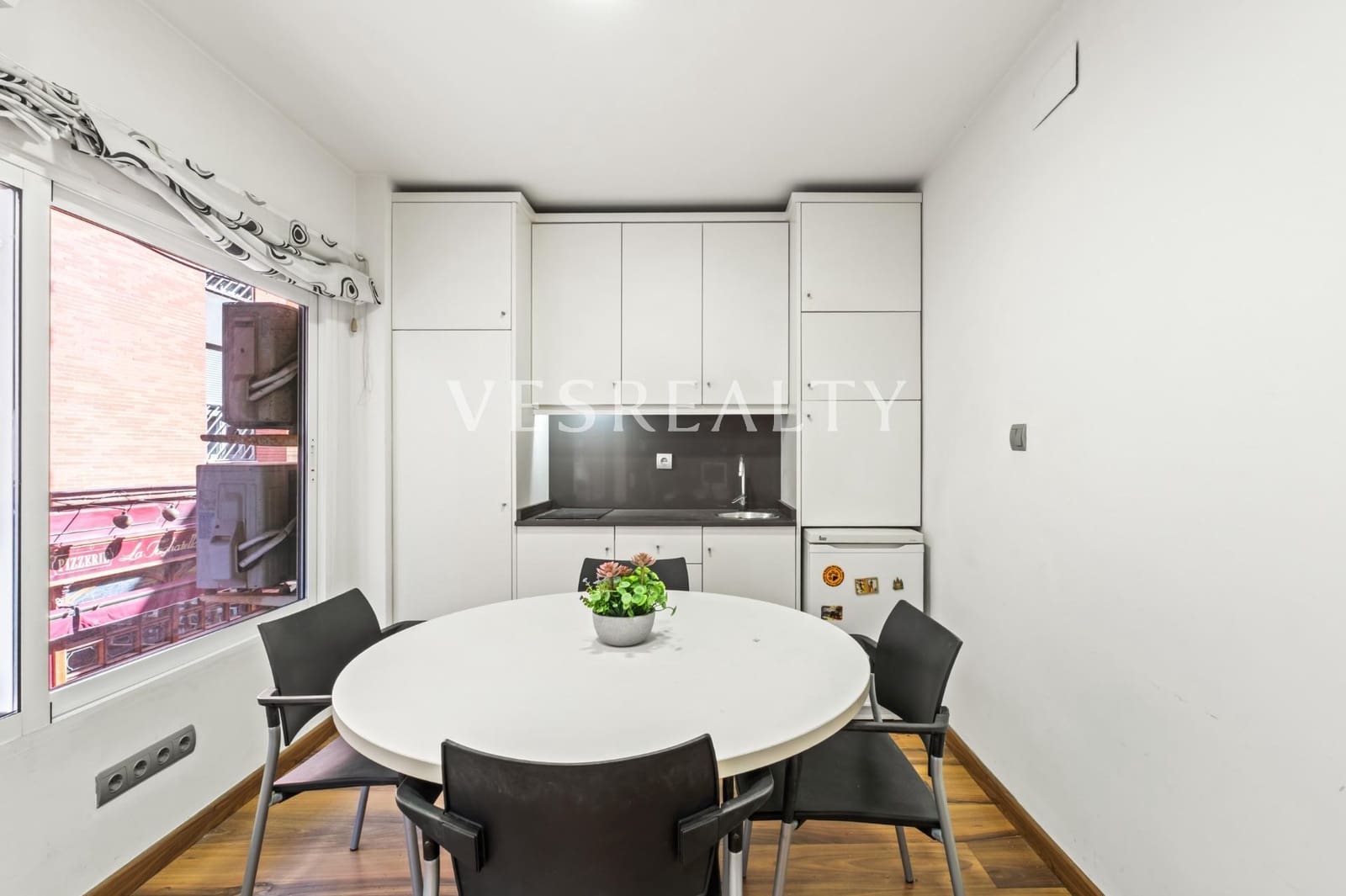 2 soverom Kontor til salgs i Alicante by - € 185 000 (Ref: 9735822)