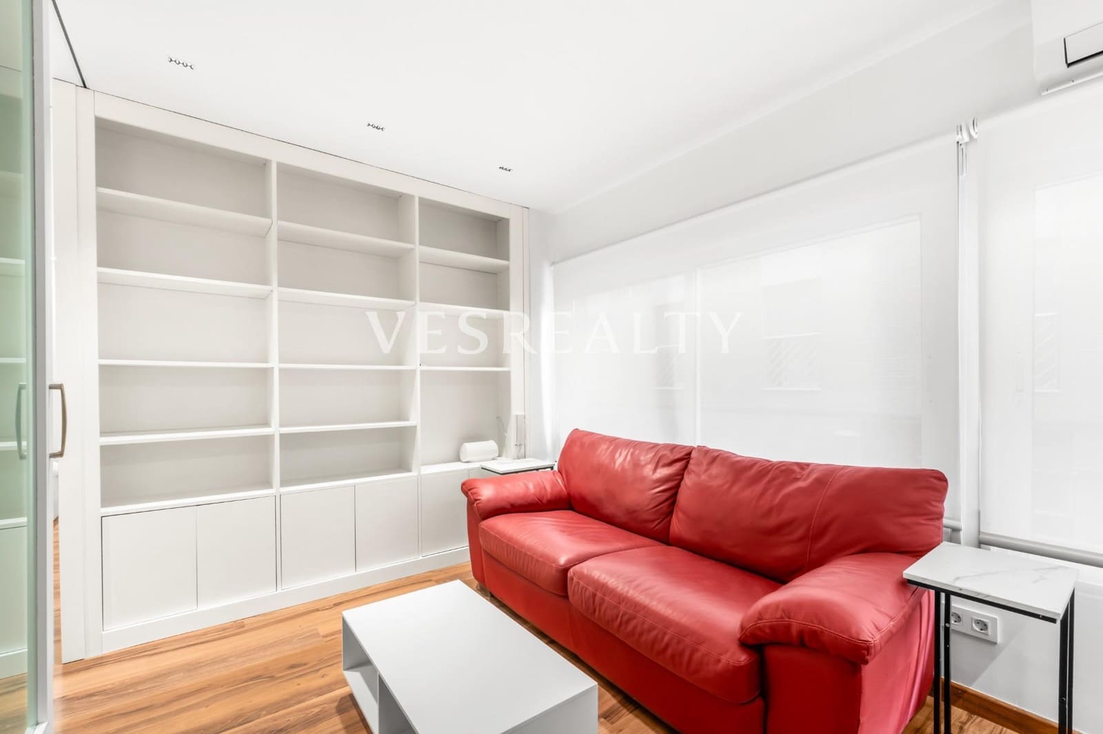 1 soverom Leilighet til leie i Alicante by - € 1 200 (Ref: 9735822)