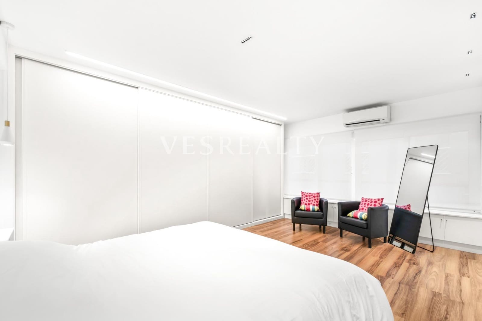 1 soverom Leilighet til leie i Alicante by - € 1 200 (Ref: 9735822)