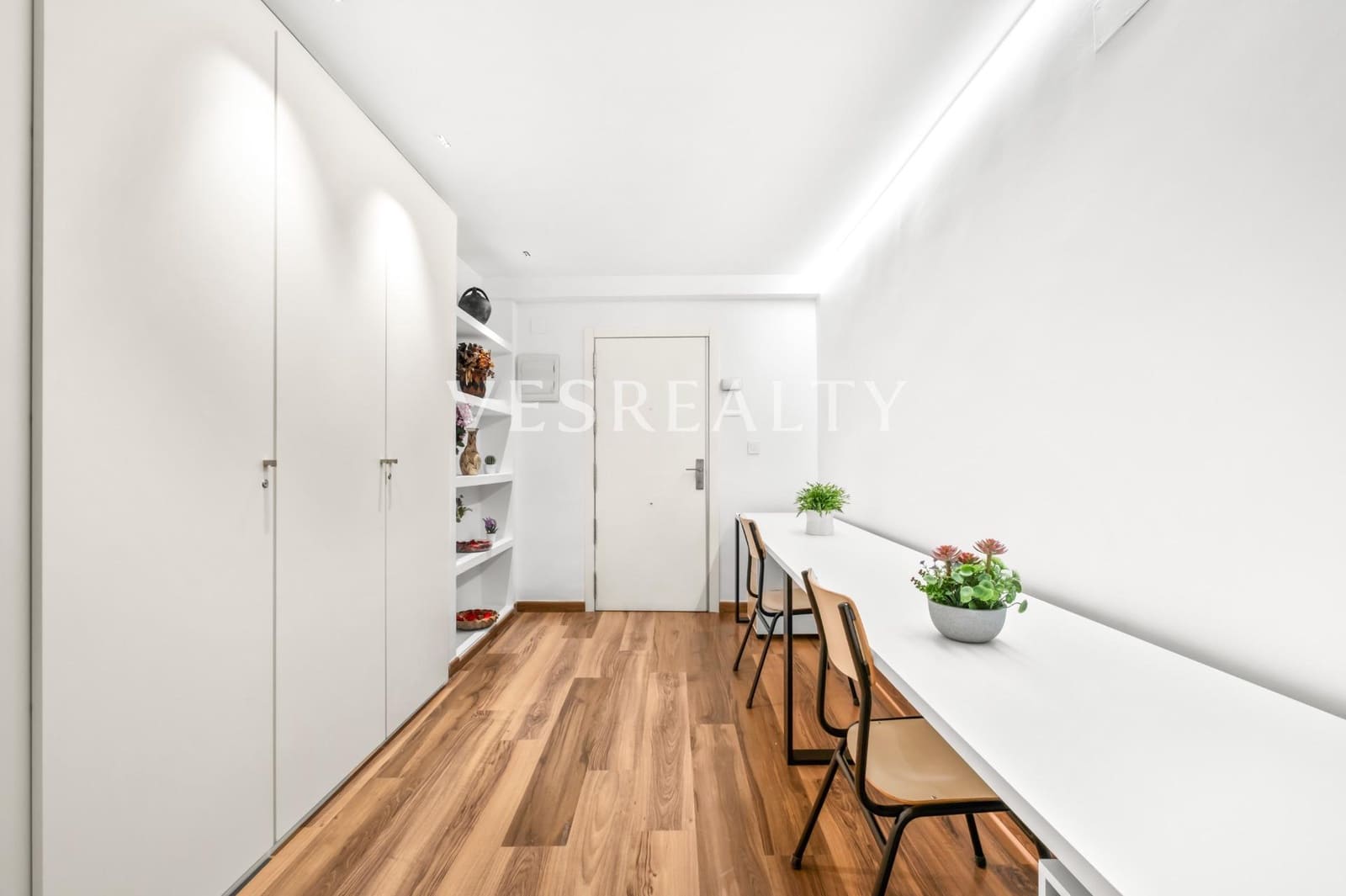 1 soverom Leilighet til leie i Alicante by - € 1 200 (Ref: 9735822)