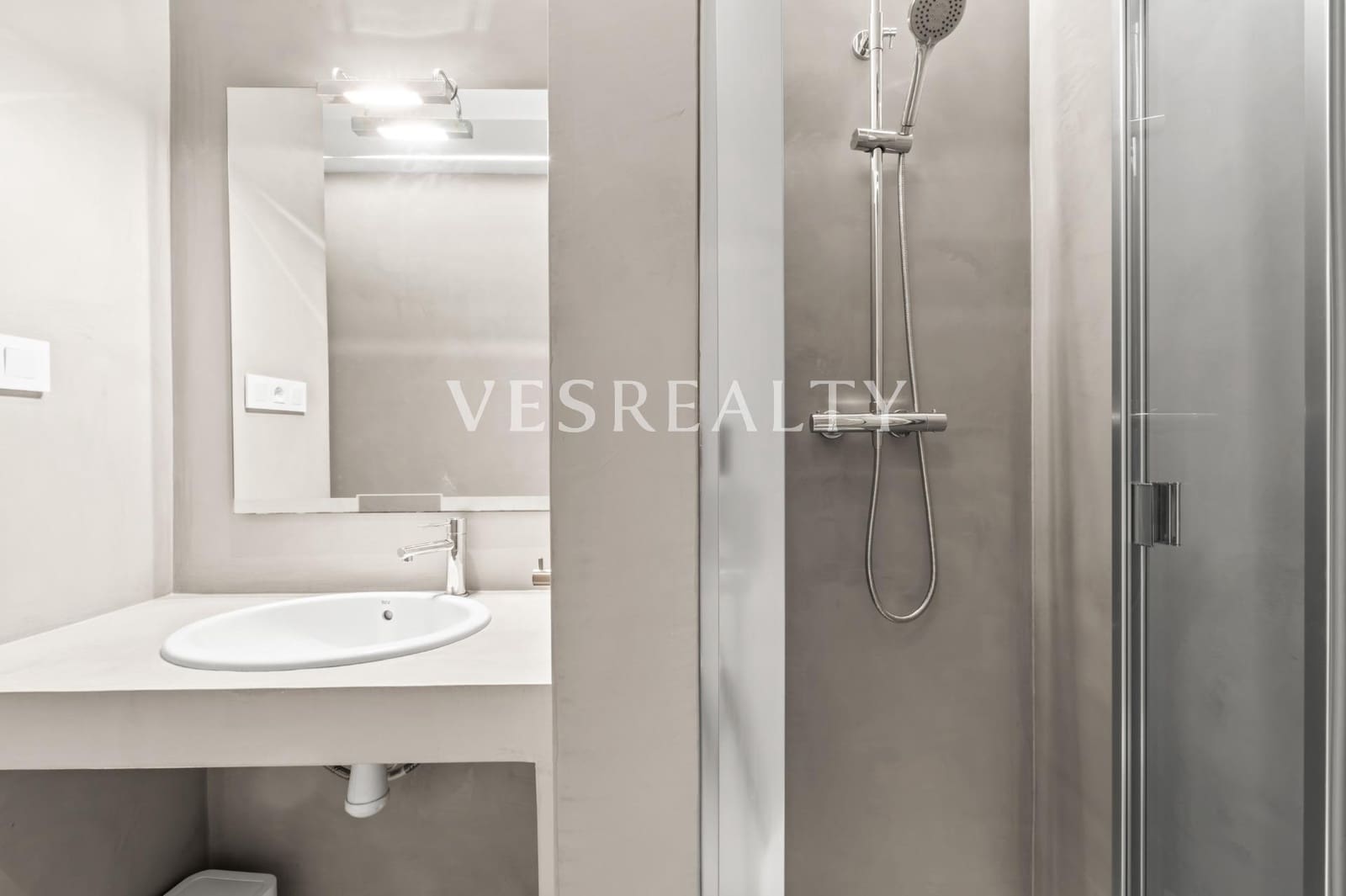 1 soverom Leilighet til leie i Alicante by - € 1 200 (Ref: 9735822)