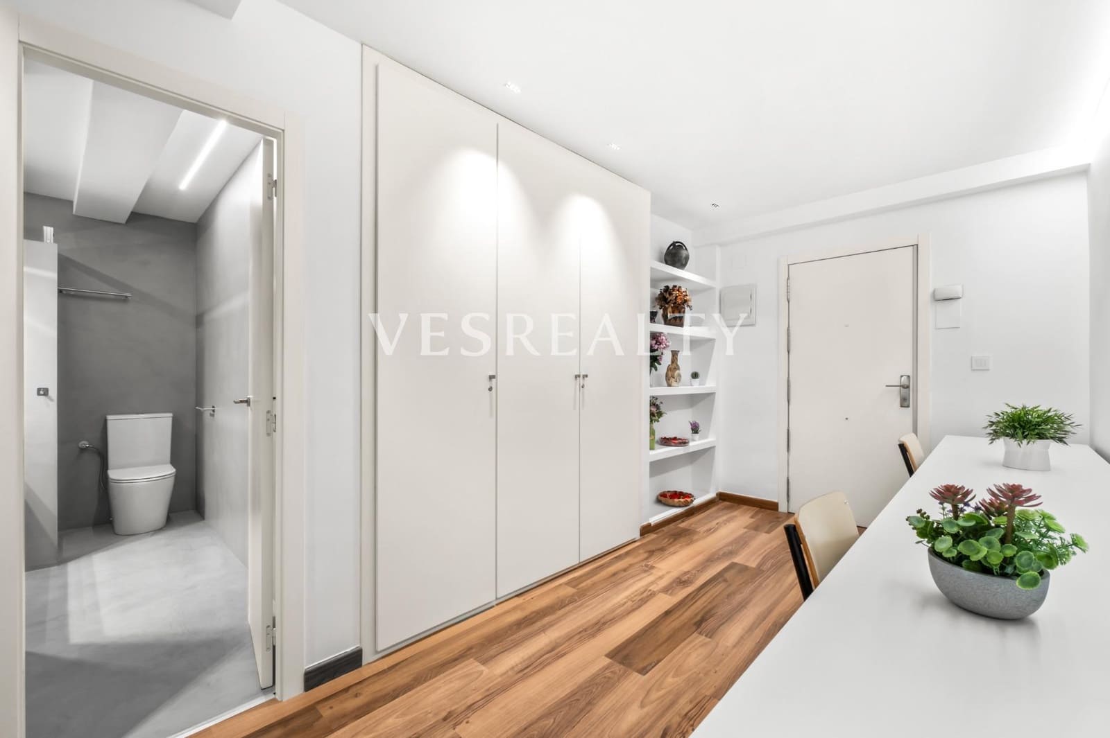 1 soverom Leilighet til leie i Alicante by - € 1 200 (Ref: 9735822)