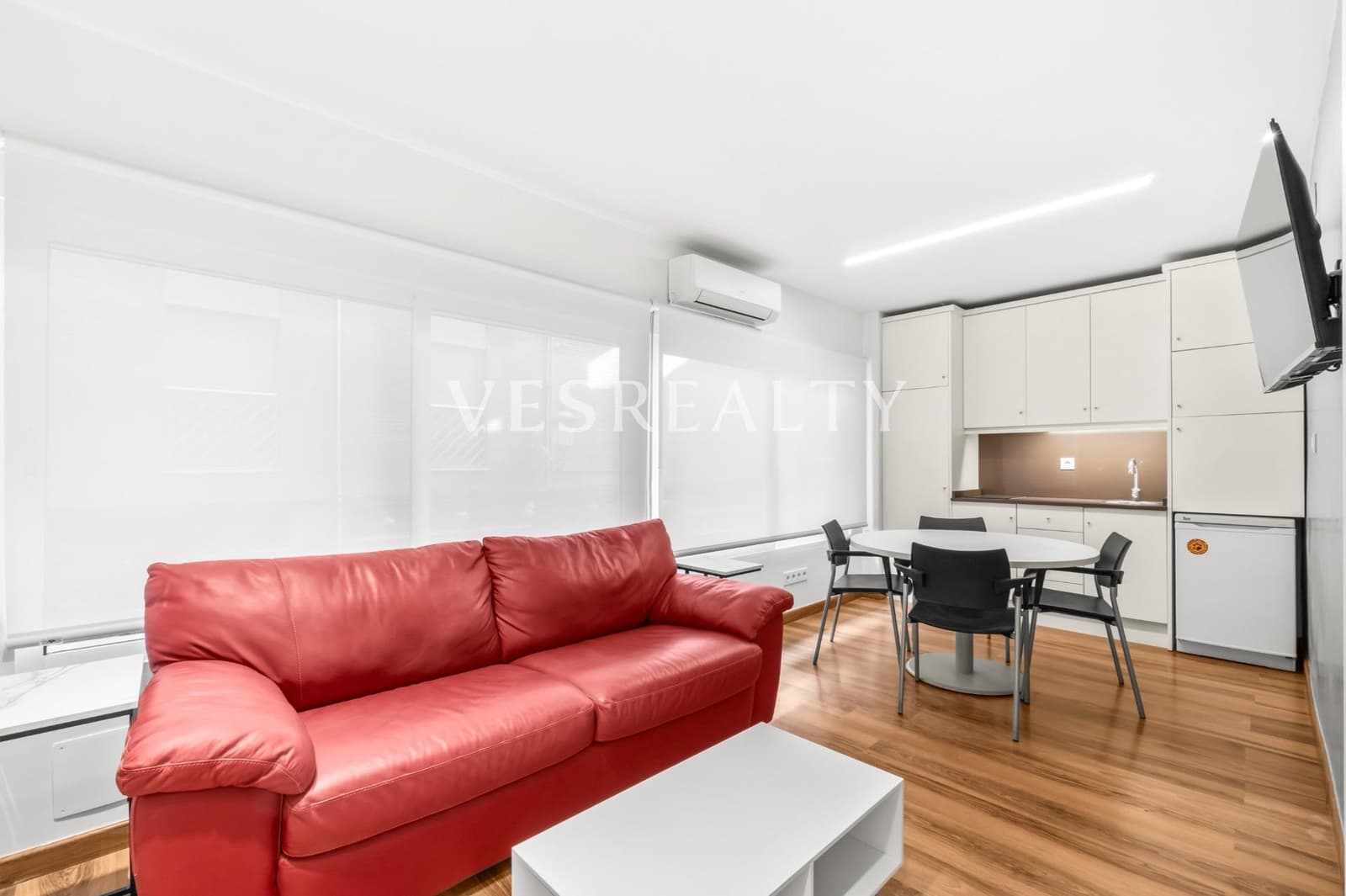 1 soverom Leilighet til leie i Alicante by - € 1 200 (Ref: 9735822)