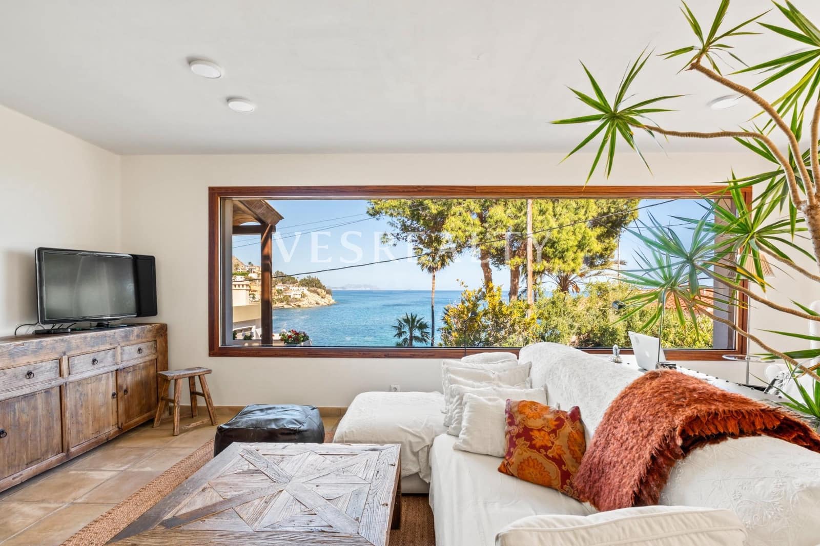 Chalet de 3 habitaciones en El Campello en venta con garaje - 1.190.000 € (Ref: 9739037)