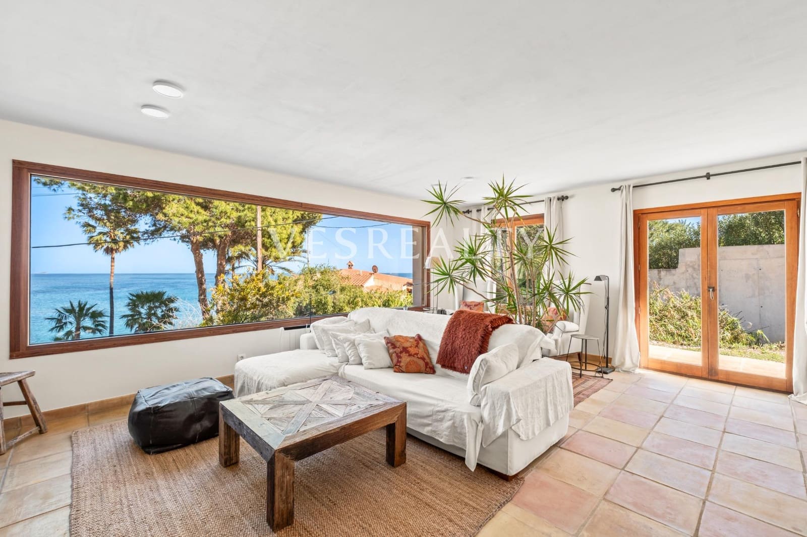 Chalet de 3 habitaciones en El Campello en venta con garaje - 1.190.000 € (Ref: 9739037)