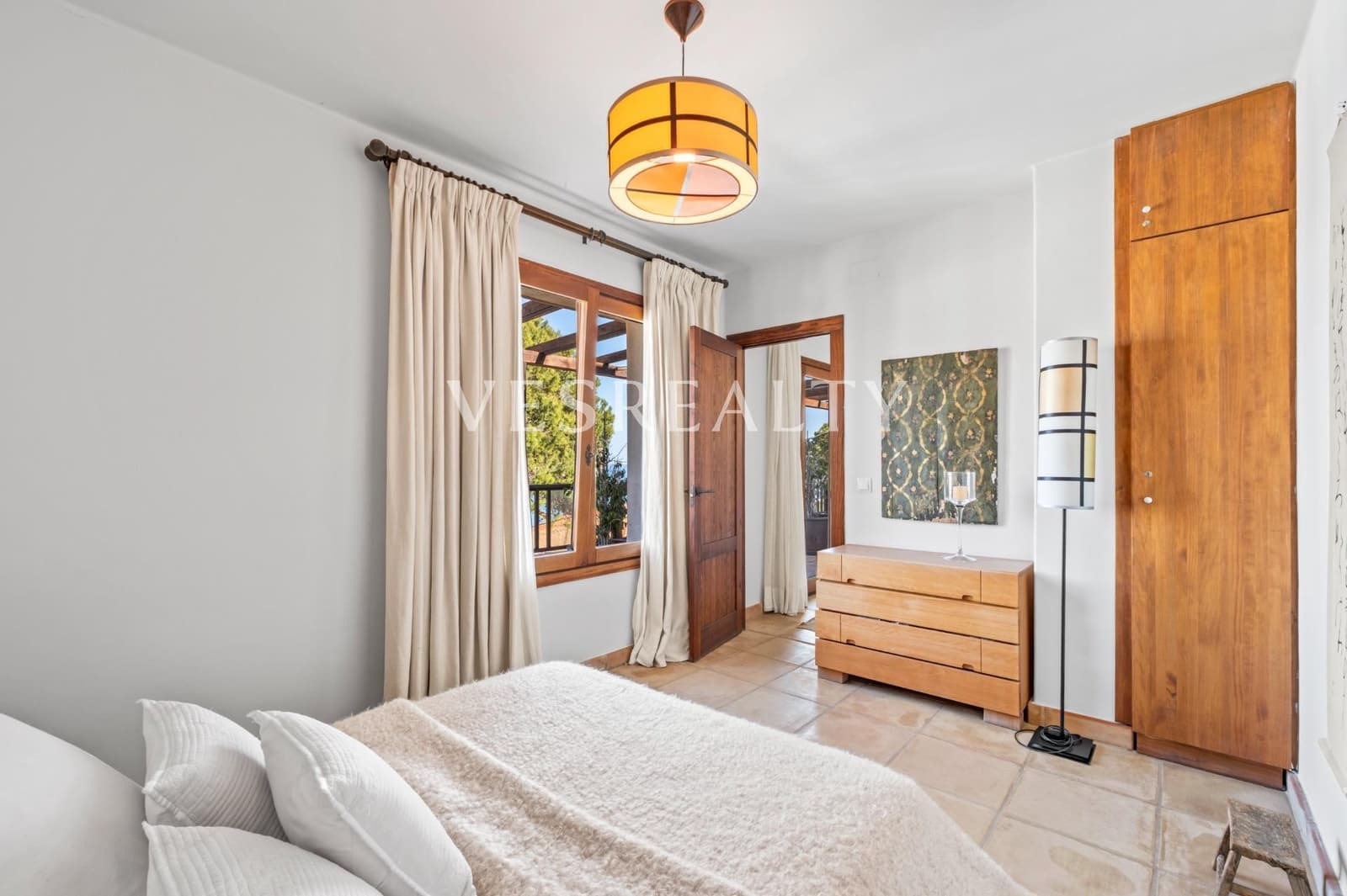 Chalet de 3 habitaciones en El Campello en venta con garaje - 1.190.000 € (Ref: 9739037)