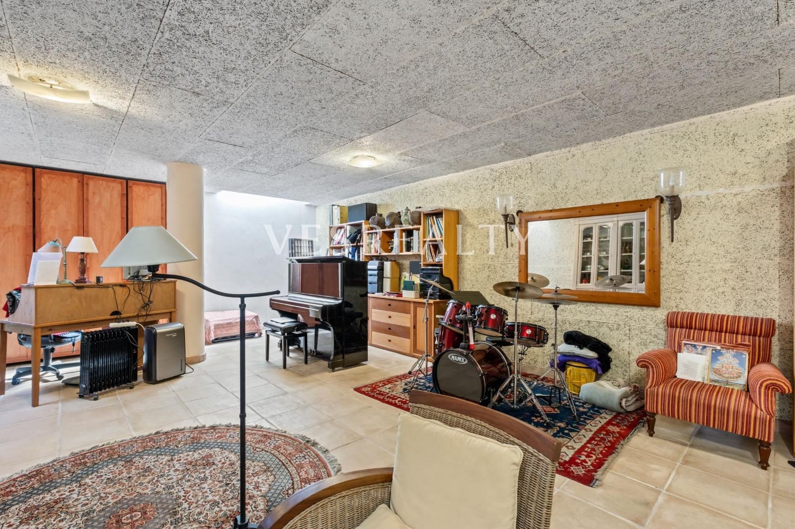 Chalet de 3 habitaciones en El Campello en venta con garaje - 1.190.000 € (Ref: 9739037)