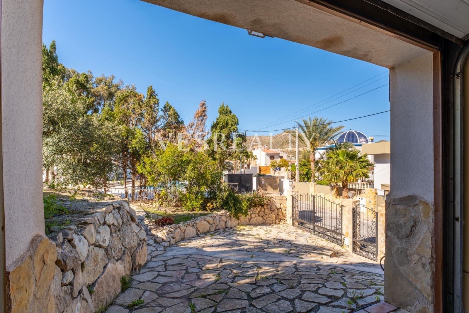 Chalet de 3 habitaciones en El Campello en venta con garaje - 1.190.000 € (Ref: 9739037)