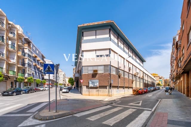 Biznes do wynajęcia w Elda z garażem - 17 000 € (Ref: 9755954)