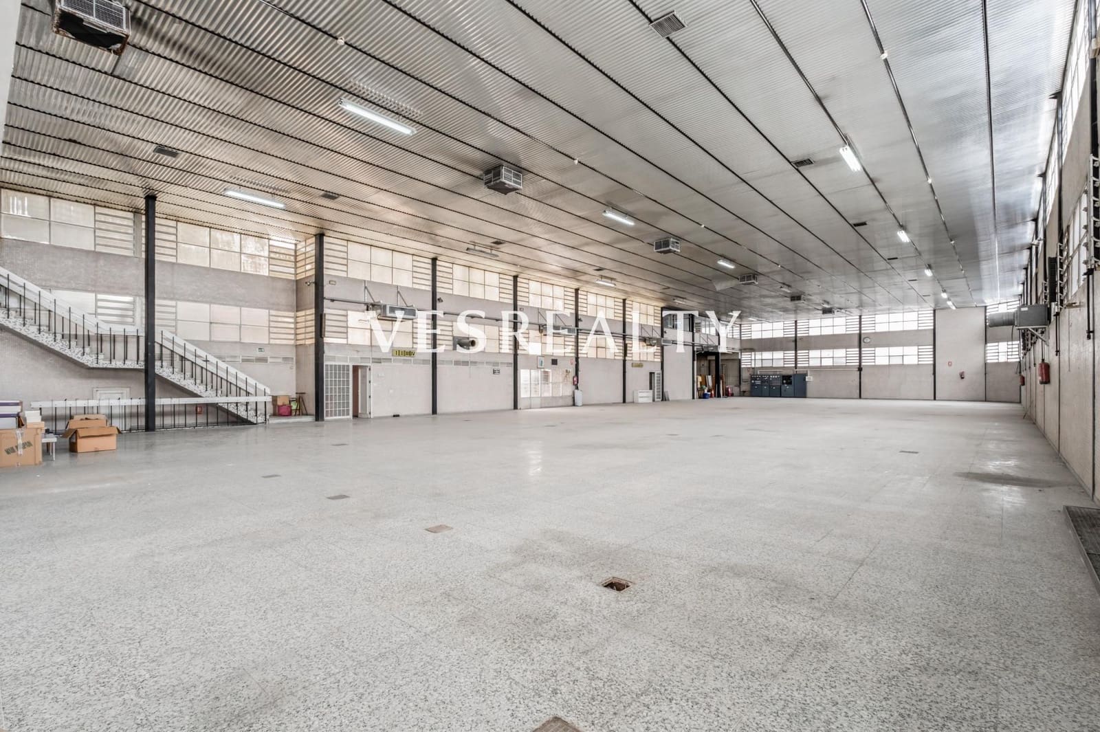 Biznes do wynajęcia w Elda z garażem - 17 000 € (Ref: 9755954)