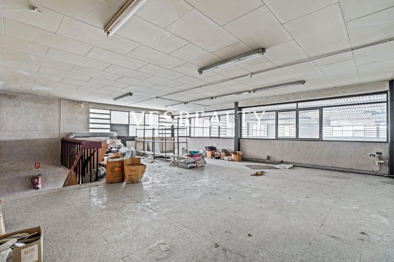 Biznes do wynajęcia w Elda z garażem - 17 000 € (Ref: 9755954)