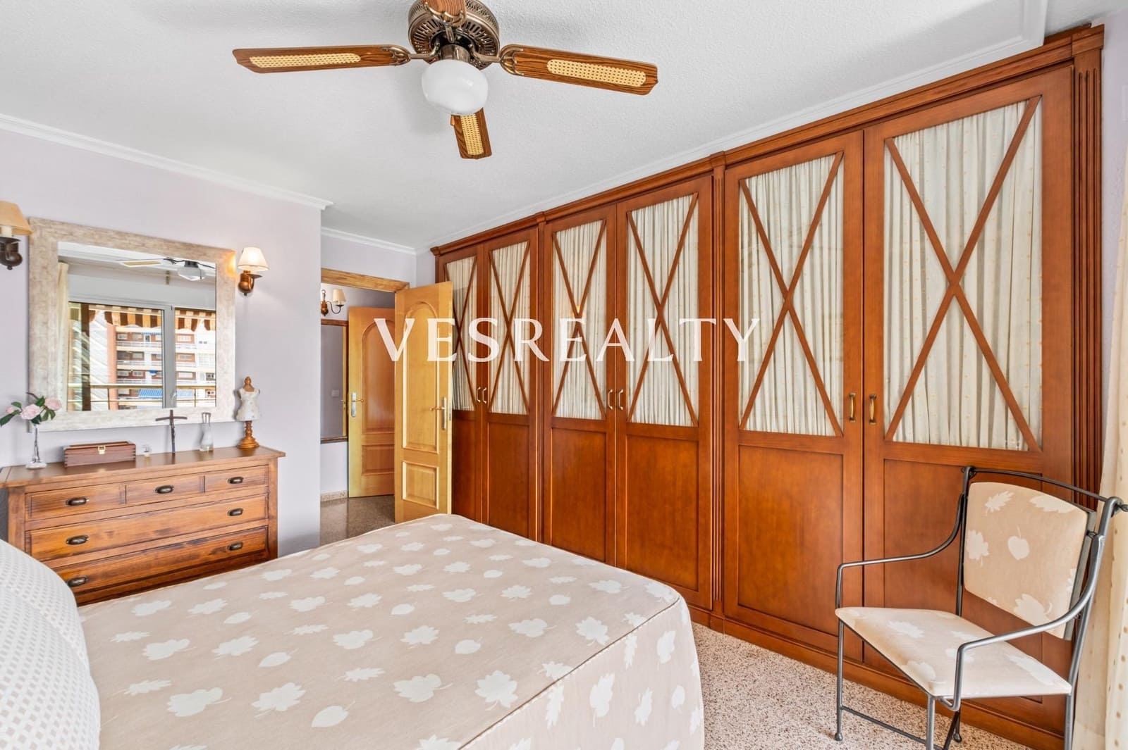 4 chambre Appartement à vendre à Playa de San Juan avec piscine - 650 000 € (Ref: 9770833)