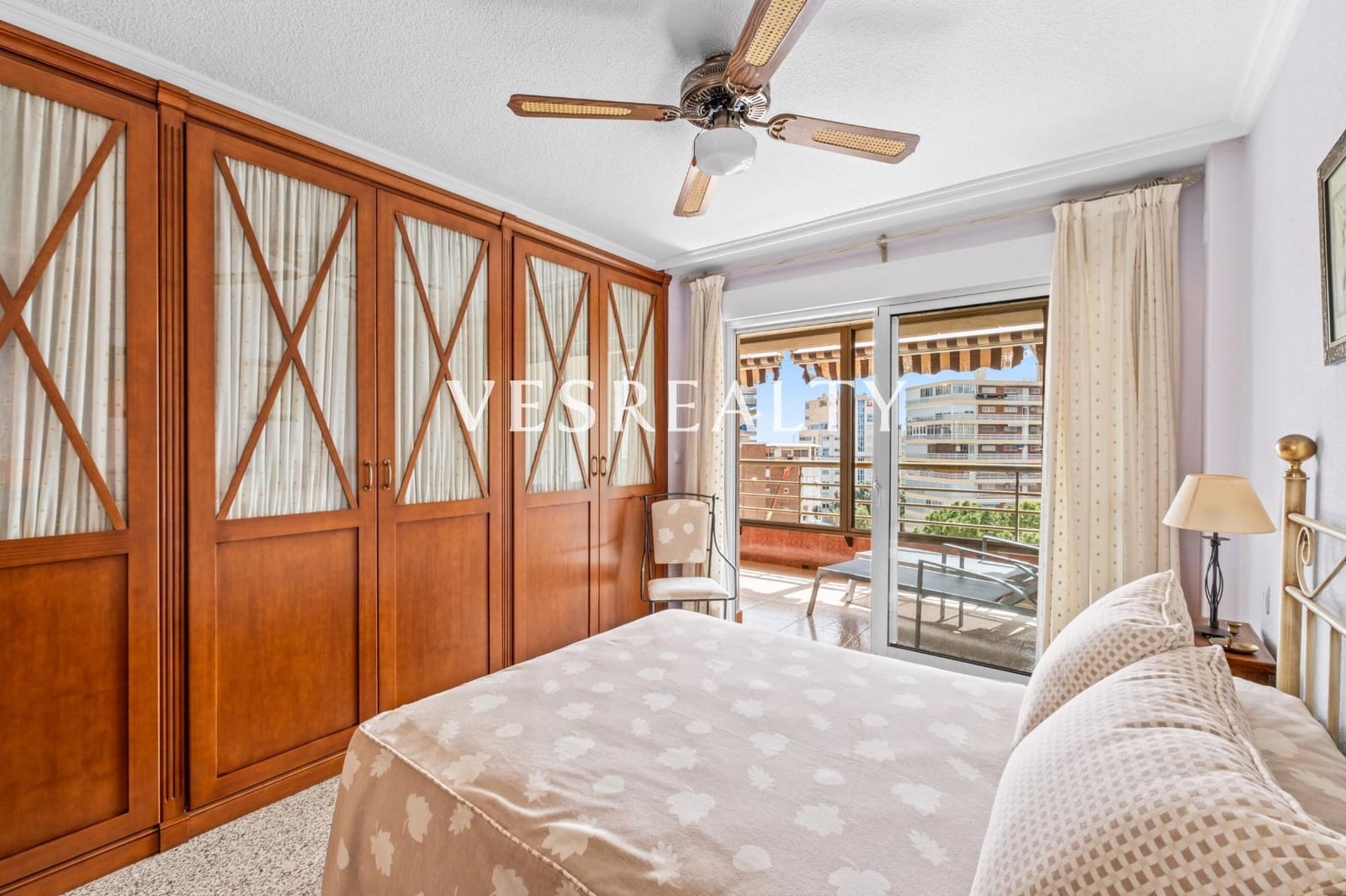 4 chambre Appartement à vendre à Playa de San Juan avec piscine - 650 000 € (Ref: 9770833)