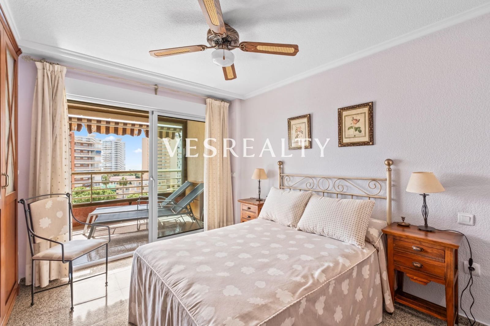 4 chambre Appartement à vendre à Playa de San Juan avec piscine - 650 000 € (Ref: 9770833)