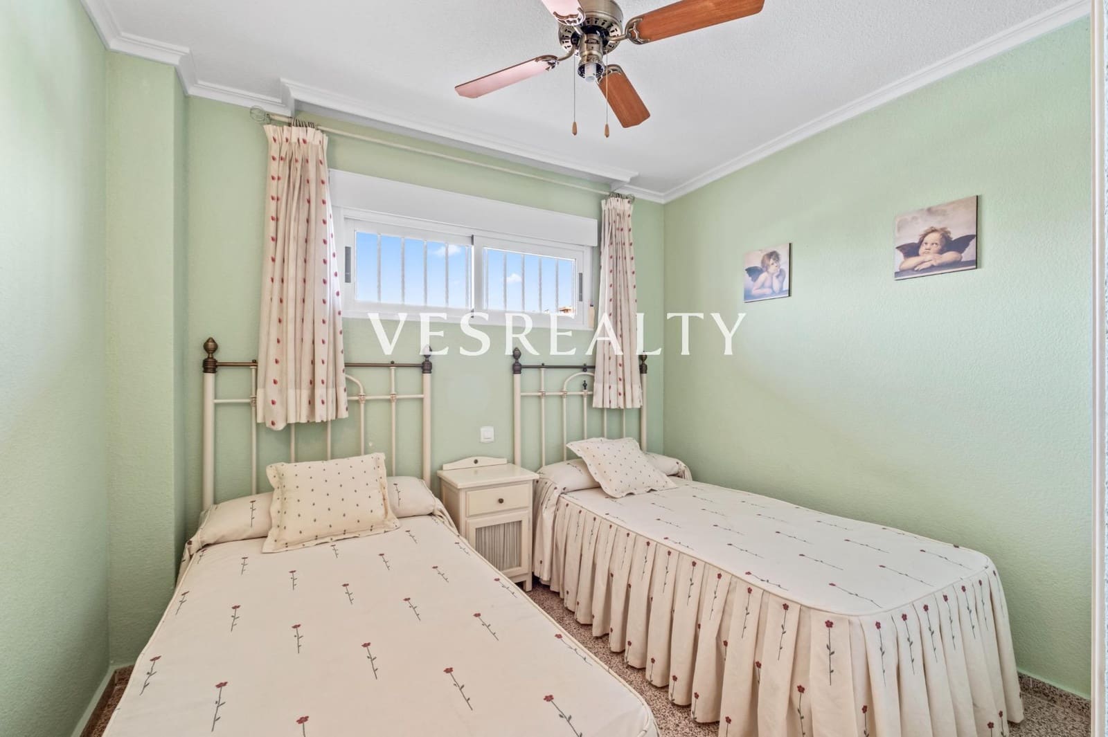 4 chambre Appartement à vendre à Playa de San Juan avec piscine - 650 000 € (Ref: 9770833)