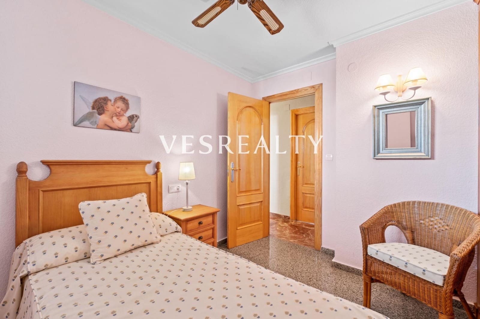 4 chambre Appartement à vendre à Playa de San Juan avec piscine - 650 000 € (Ref: 9770833)