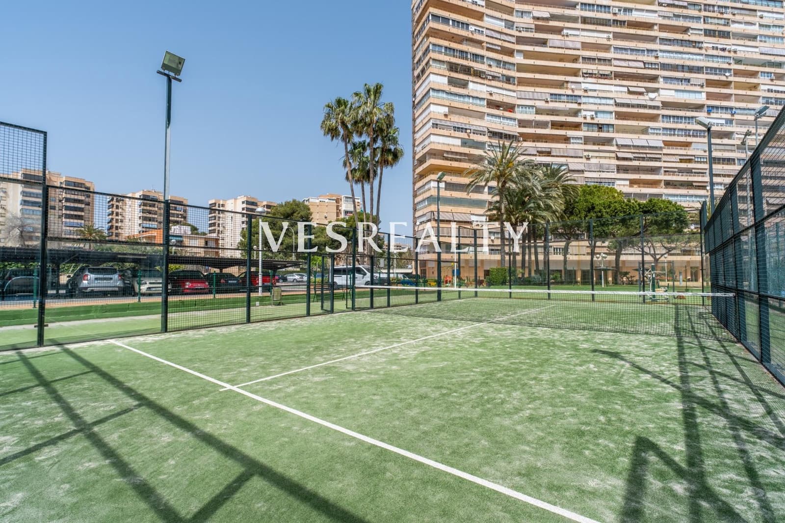 4 chambre Appartement à vendre à Playa de San Juan avec piscine - 650 000 € (Ref: 9770833)