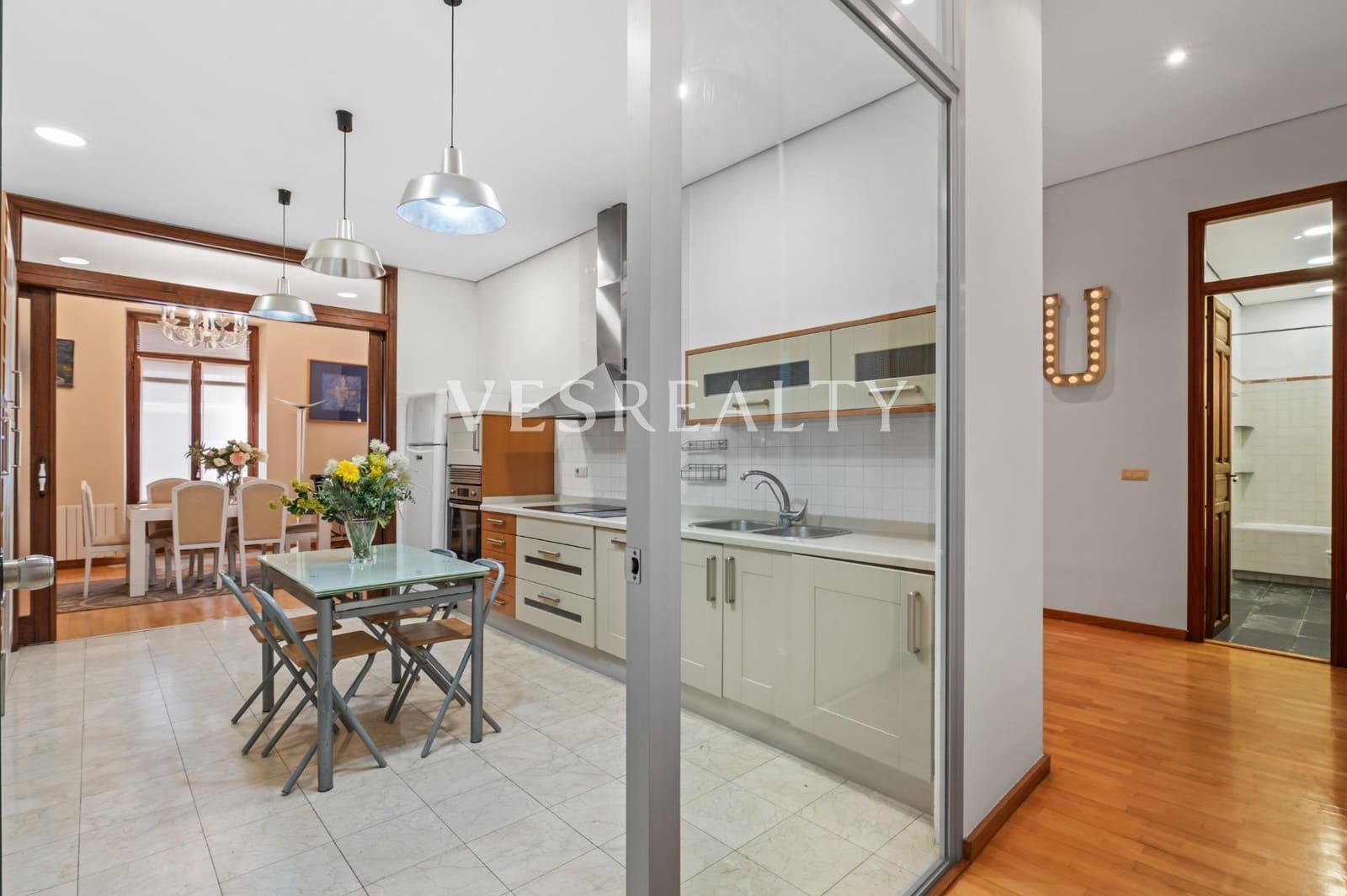 2 soveværelse Lejlighed til salg i Alicante by - € 799.000 (Ref: 9797346)